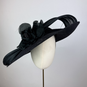 lclasssic black wedding or royal ascot hat